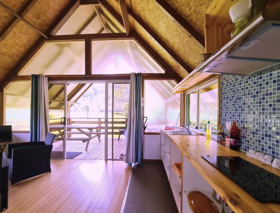 Pension Les Trois Cascades Uturoa Exterior photo