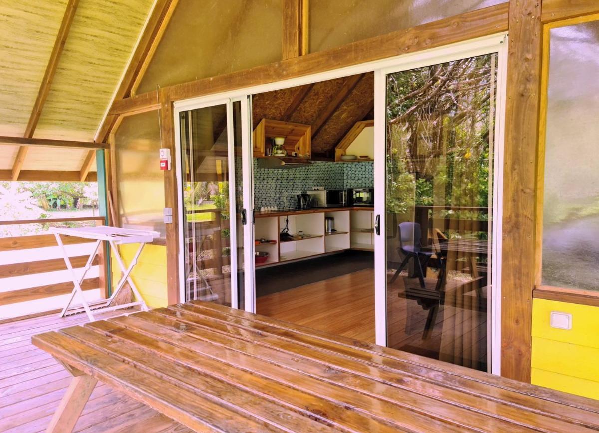 Pension Les Trois Cascades Uturoa Exterior photo