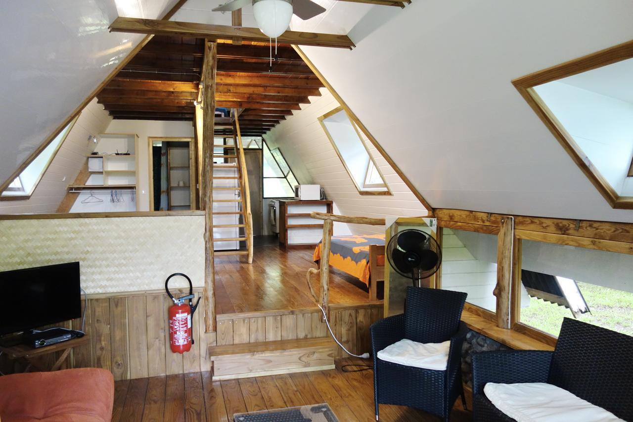 Pension Les Trois Cascades Uturoa Exterior photo