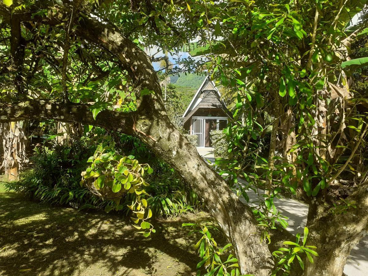 Pension Les Trois Cascades Uturoa Exterior photo